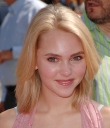 annasophia-robb-nancy-drew-world-premiere-20070609_27.jpg